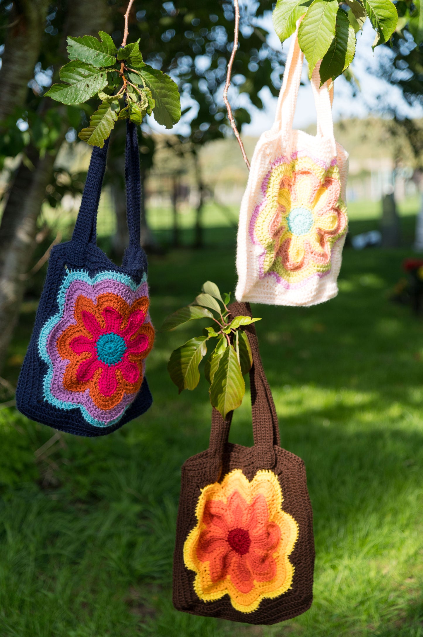 Groovy Flower Mandala Bag Crochet Pattern